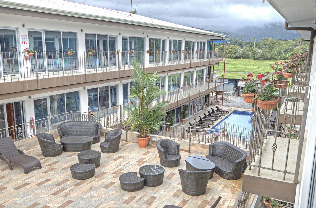 Beachfront Hotel Tramonto Jaco Bagian luar foto