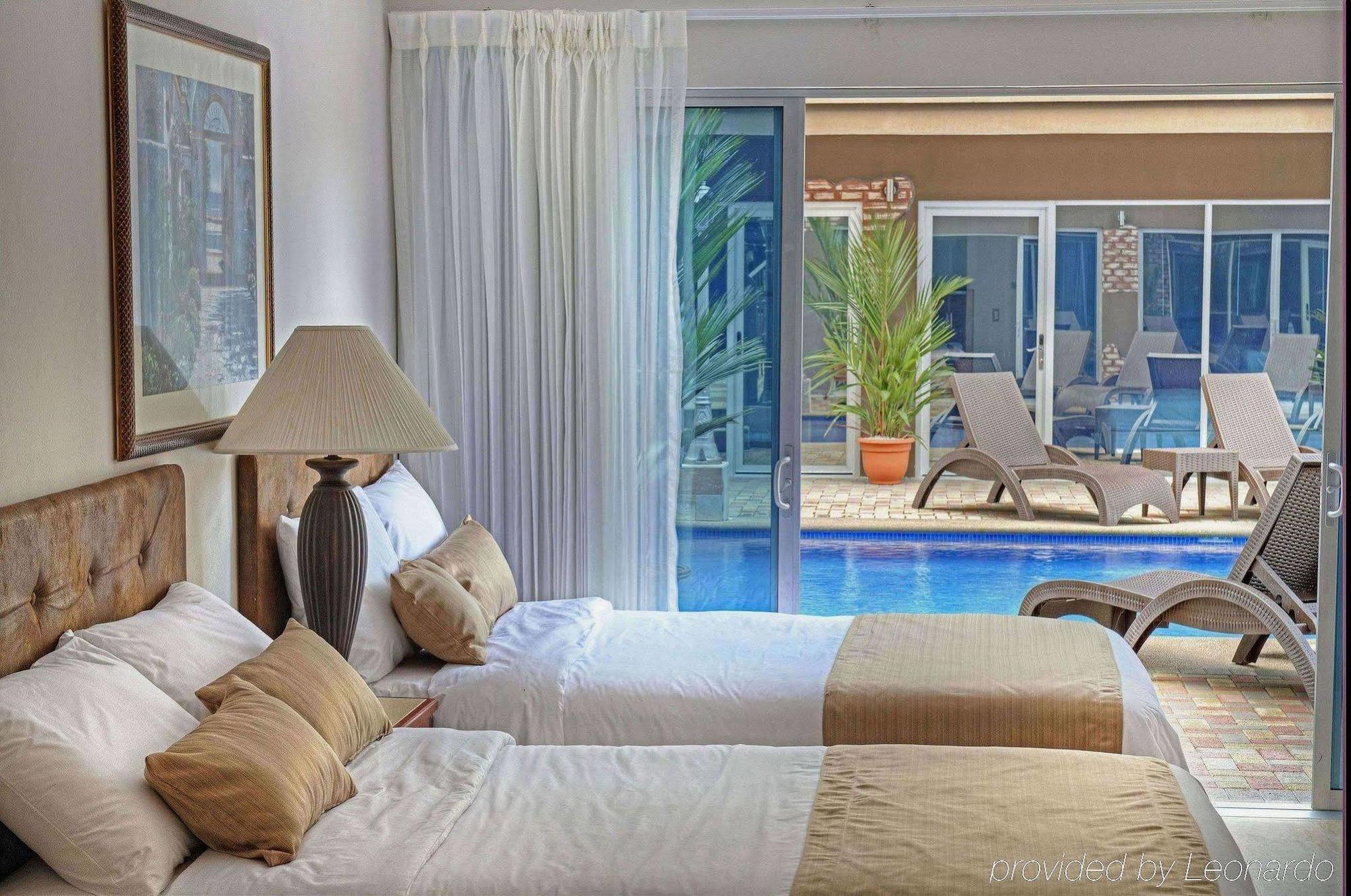 Beachfront Hotel Tramonto Jaco Bagian luar foto