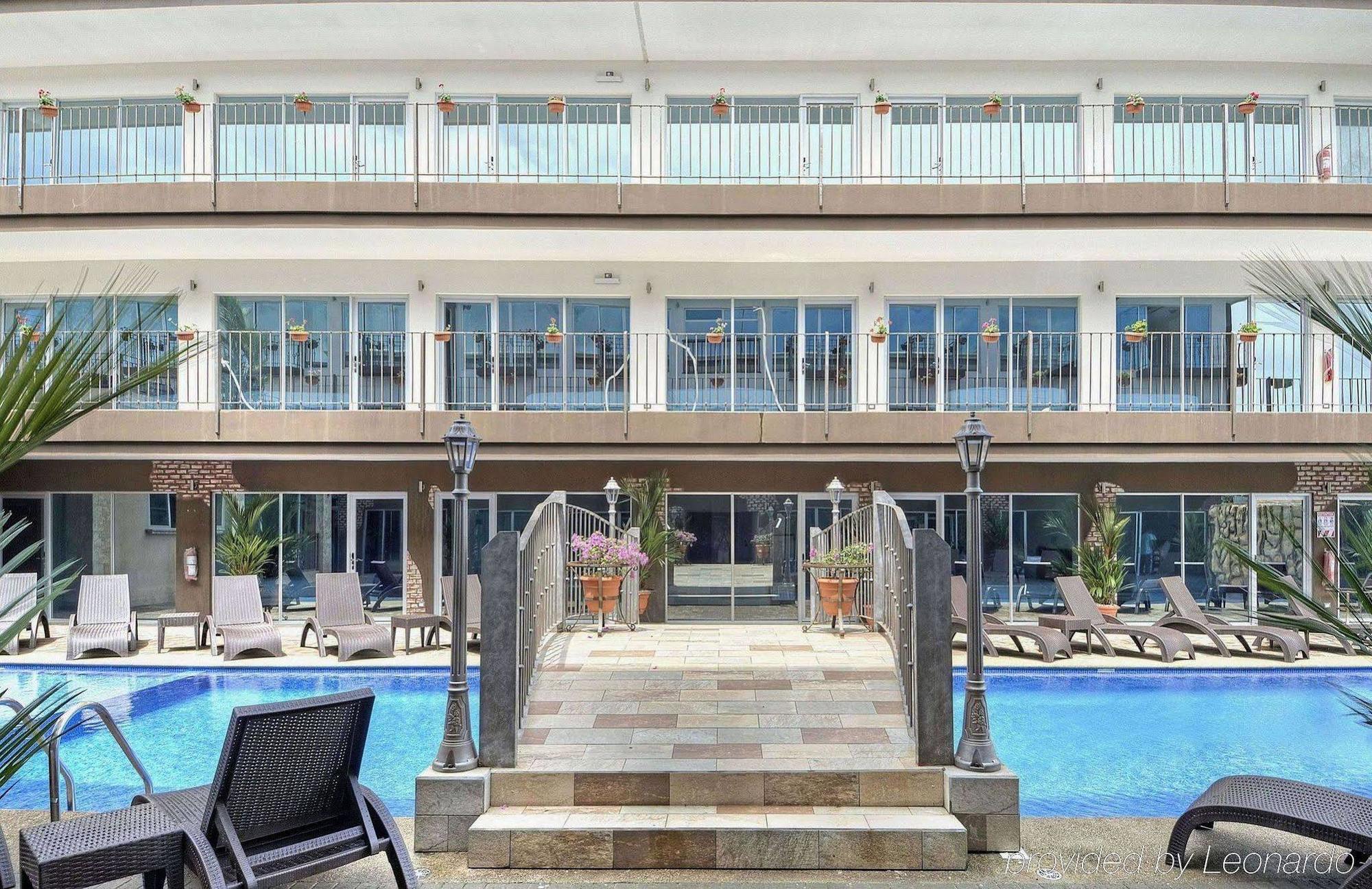 Beachfront Hotel Tramonto Jaco Bagian luar foto