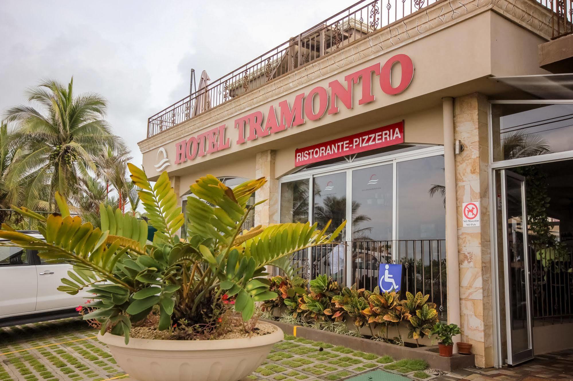 Beachfront Hotel Tramonto Jaco Bagian luar foto